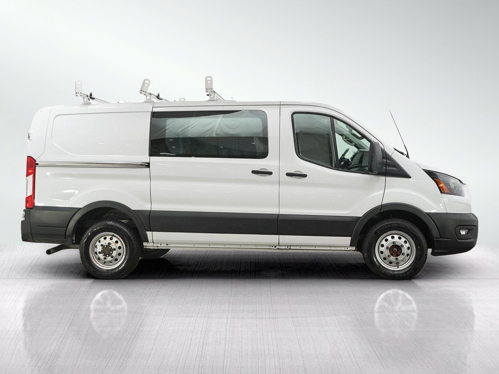 Used 2023 Ford Transit 250 Low Roof AWD w/ Exterior Upgrade Package image 6