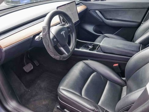 Used 2021 Tesla Model Y Long Range image 15