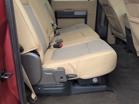 Used 2016 Ford F250 XLT w/ XLT Premium Package image 24