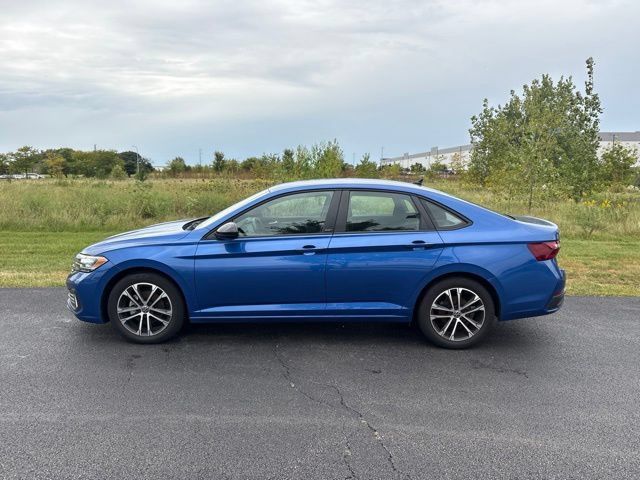 Used 2024 Volkswagen Jetta Sport FWD image 8