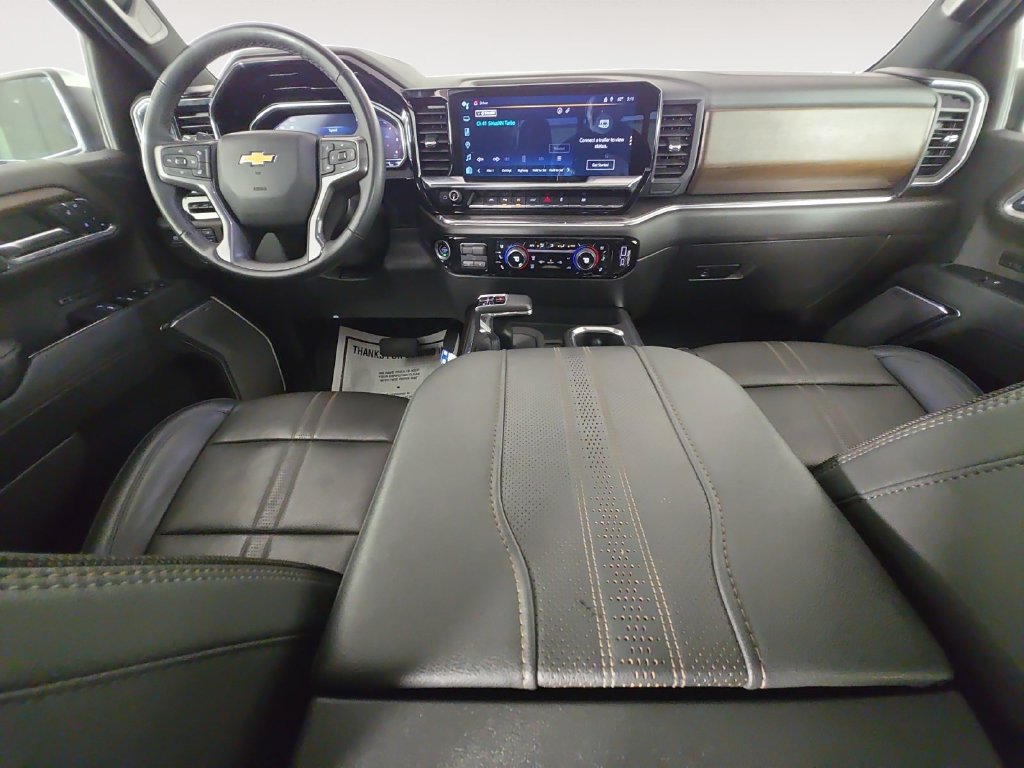 Certified 2024 Chevrolet Silverado 1500 High Country w/ High Country Premium Package AWD/4WD image 14