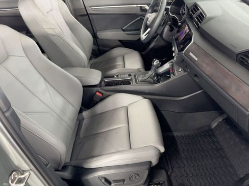 Used 2025 Audi Q3 2.0T Premium w/ Convenience Package image 30