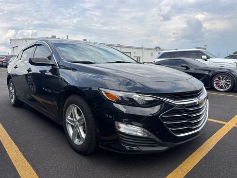 Used 2022 Chevrolet Malibu LS FWD image 2