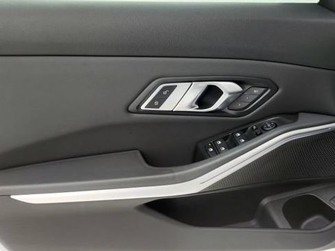 Used 2020 BMW 330i Sedan w/ Convenience Package RWD image 49