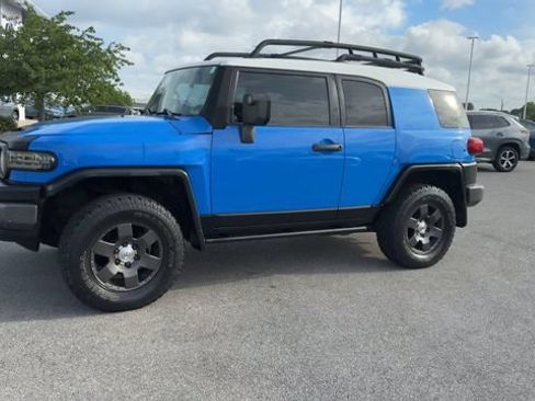 Used 2007 Toyota FJ Cruiser 4WD w/ Upgrade Pkg 2 image 4