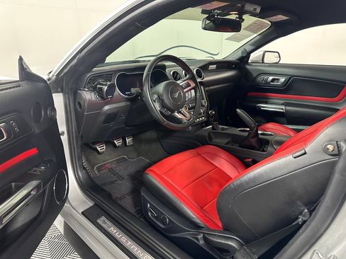 Used 2018 Ford Mustang GT Premium w/ Equipment Group 401A RWD image 22