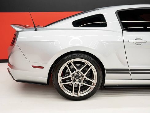 Used 2013 Ford Mustang Shelby GT500 RWD image 48
