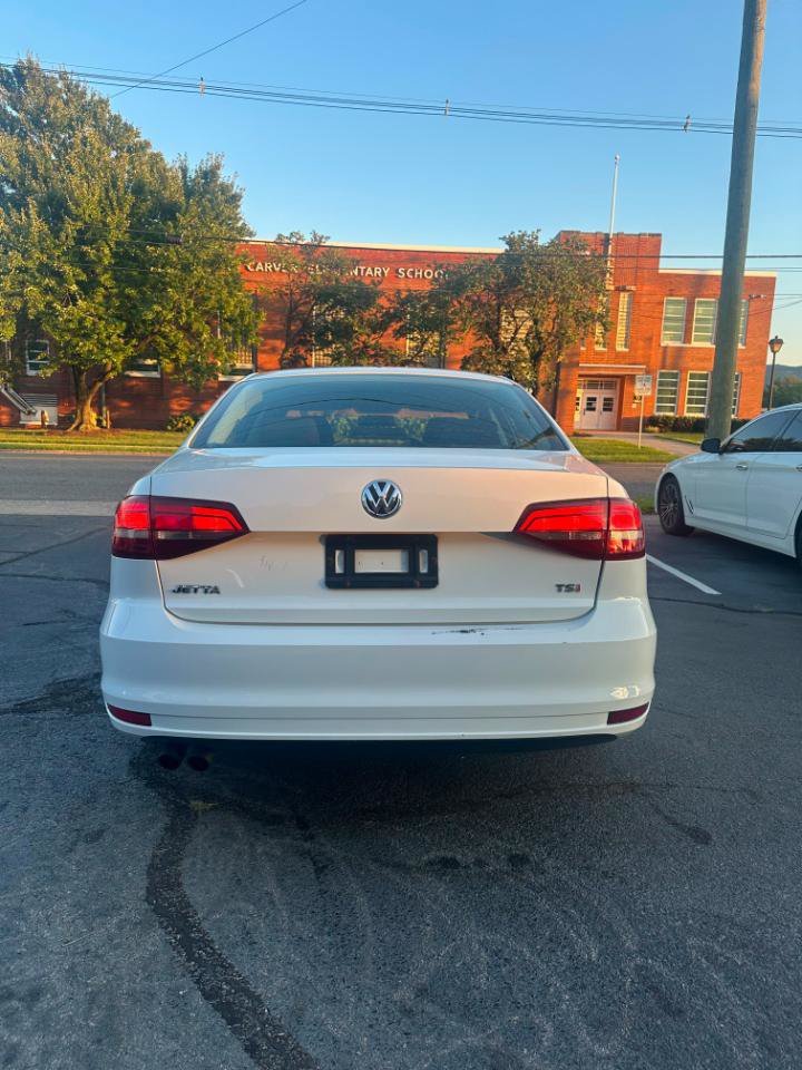 Used 2016 Volkswagen Jetta S FWD image 4