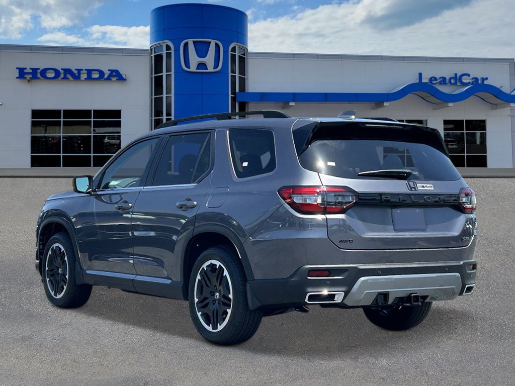 New 2026 Honda Pilot Touring image 2