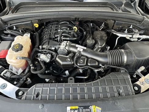 Used 2023 Jeep Grand Cherokee Limited AWD/4WD image 26