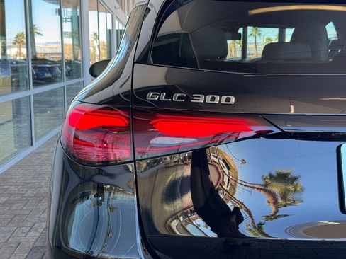 Certified 2025 Mercedes-Benz GLC 300 image 21