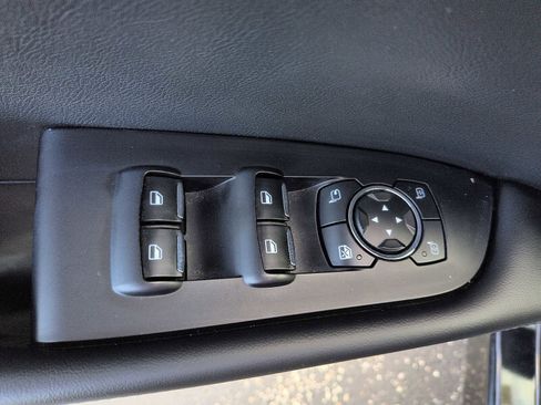 Used 2023 Lincoln Nautilus Reserve w/ Equipment Group 202A image 15