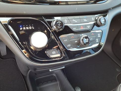 New 2026 Chrysler Voyager LX image 14