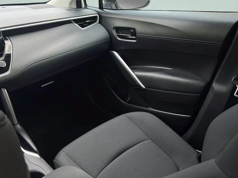 Used 2023 Toyota Corolla Cross LE FWD image 13