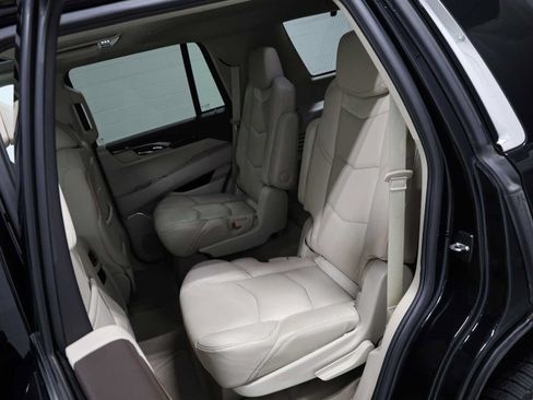 Used 2016 Cadillac Escalade Premium AWD/4WD image 34