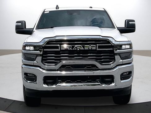 Used 2025 RAM 2500 Big Horn AWD/4WD image 3