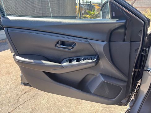 Used 2025 Nissan Sentra S FWD image 15