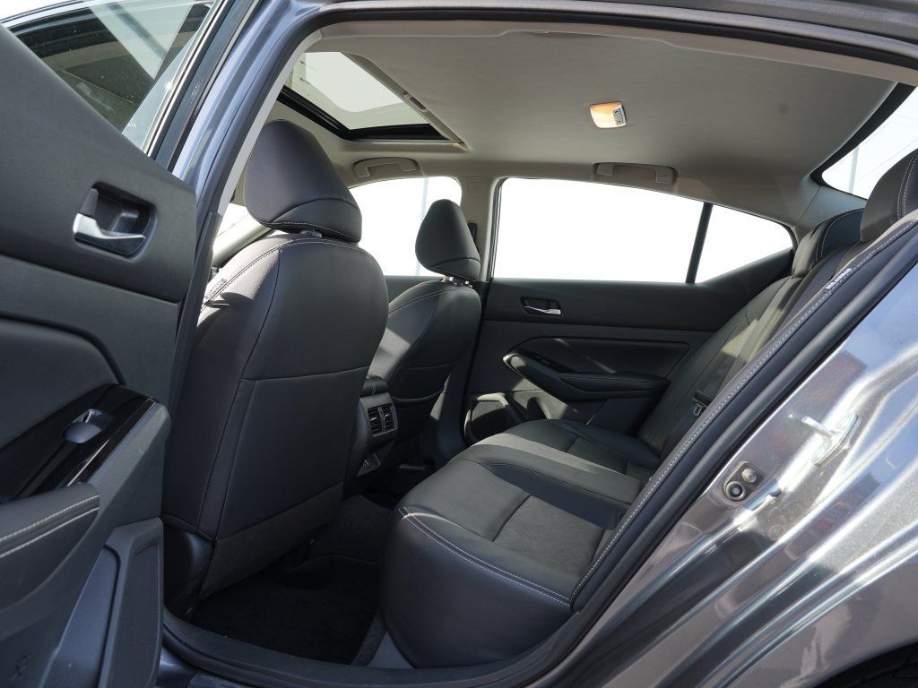 Used 2023 Nissan Altima 2.5 SL AWD/4WD image 18
