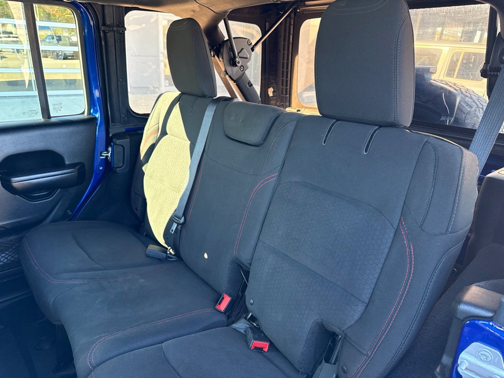 Used 2018 Jeep Wrangler Unlimited Rubicon AWD/4WD image 26
