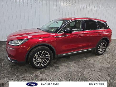 Used 2022 Lincoln Corsair AWD w/ Equipment Group 101A image 7