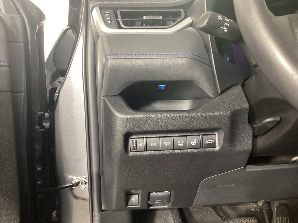 Used 2022 Toyota RAV4 XSE AWD/4WD image 12