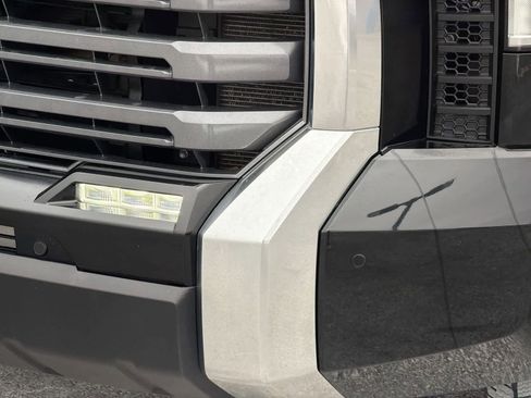 Used 2022 Toyota Tundra Limited image 11