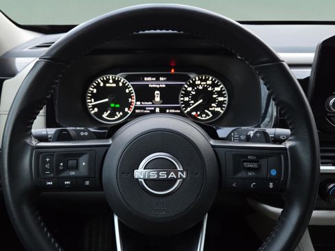 Used 2024 Nissan Pathfinder SV image 24