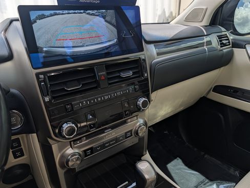 Used 2021 Lexus GX 460 Premium AWD/4WD image 32