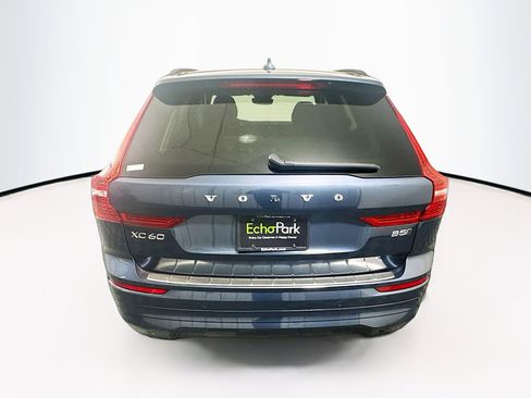 Used 2022 Volvo XC60 B5 Momentum w/ Climate Package AWD/4WD image 7