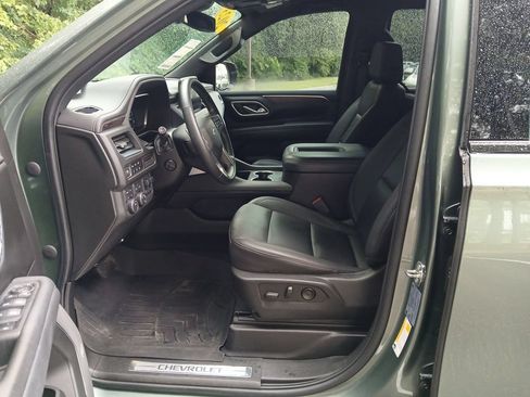 Used 2023 Chevrolet Tahoe Z71 w/ Luxury Package AWD/4WD image 17