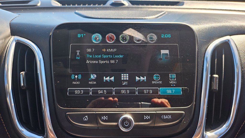 Used 2018 Chevrolet Equinox Premier FWD image 35