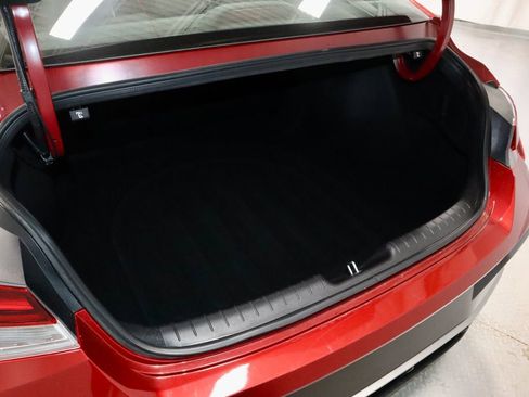Certified 2025 Hyundai Elantra SEL FWD image 12