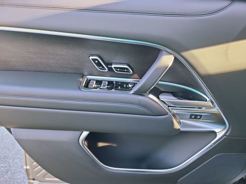New 2026 Land Rover Range Rover SE image 24