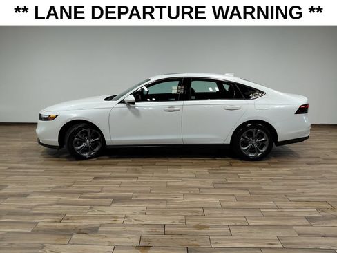 Used 2024 Honda Accord EX image 11
