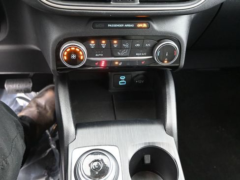 Used 2022 Ford Escape SE w/ Cold Weather Package image 15