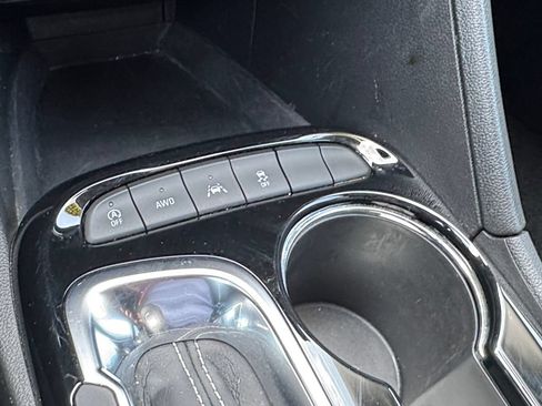 Used 2025 Buick Encore GX Preferred AWD/4WD image 29