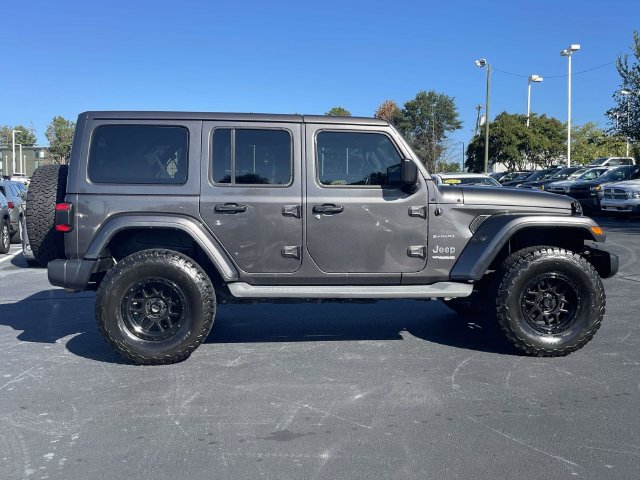 Used 2018 Jeep Wrangler Unlimited Sahara AWD/4WD image 8