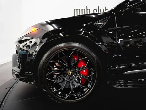 Used 2021 Lamborghini Urus AWD/4WD image 12