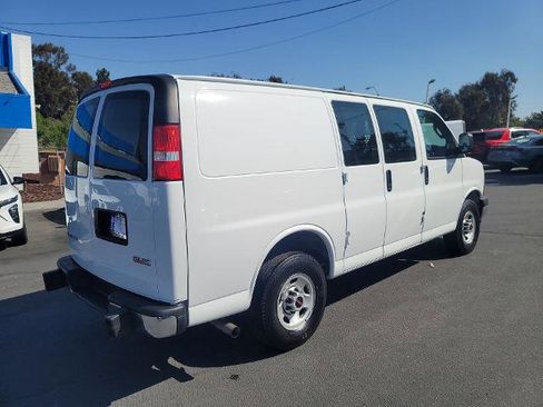 Used 2023 GMC Savana 2500 w/ Driver Convenience Package image 8