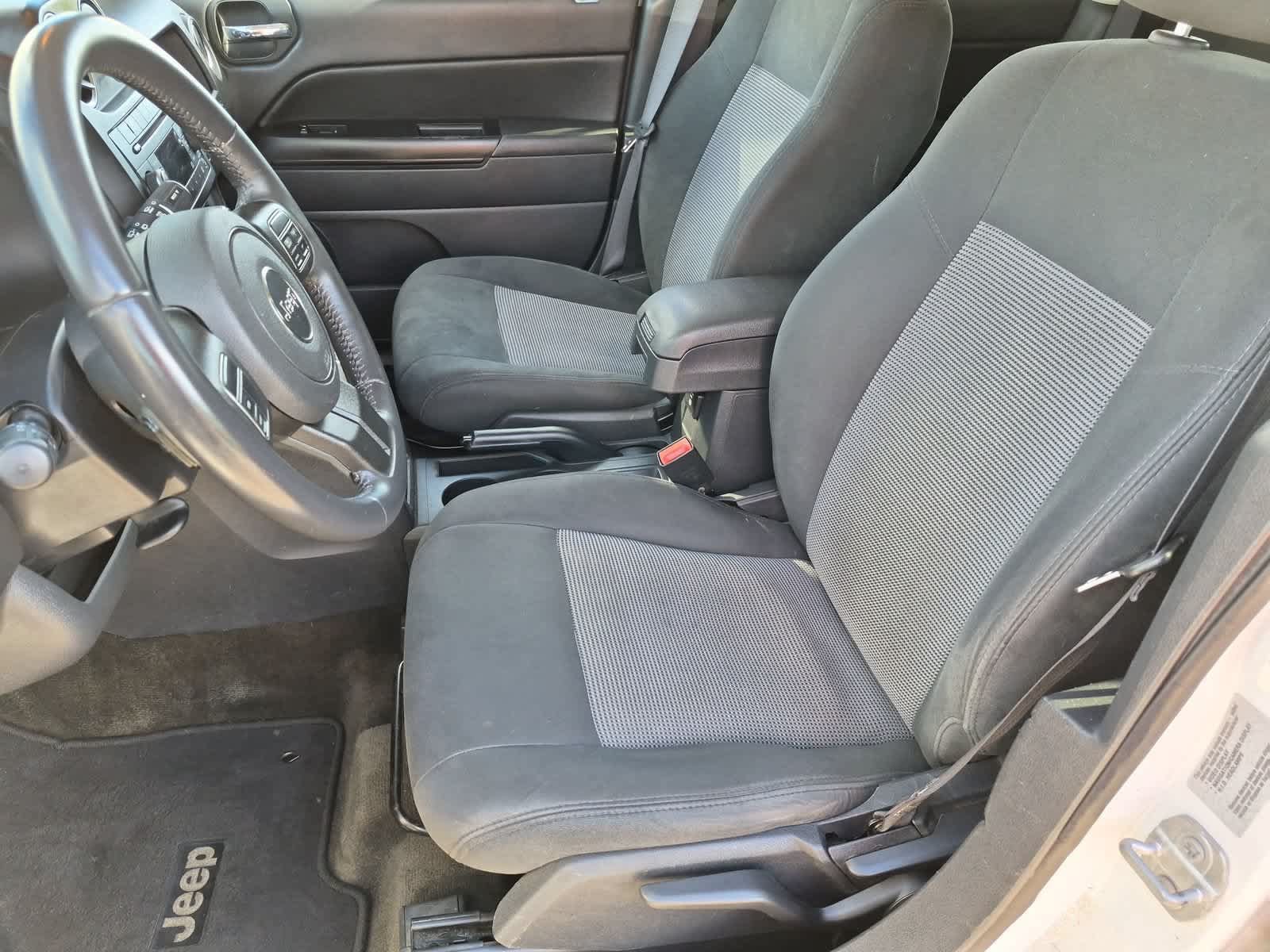 Used 2017 Jeep Patriot Latitude FWD image 16