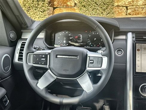 New 2026 Land Rover Discovery Limited Edition image 21