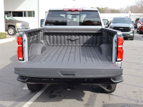 Used 2025 Chevrolet Silverado 2500 LT w/ Trail Boss Package image 9