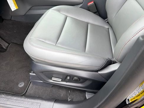 New 2026 Ford Explorer Active w/ Active Comfort Package AWD/4WD image 13