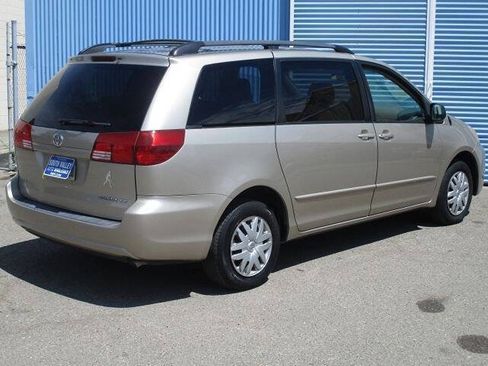 Used 2005 Toyota Sienna LE FWD image 3