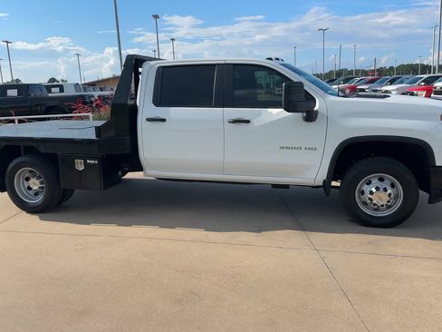 Used 2025 Chevrolet Silverado 3500 W/T AWD/4WD image 2