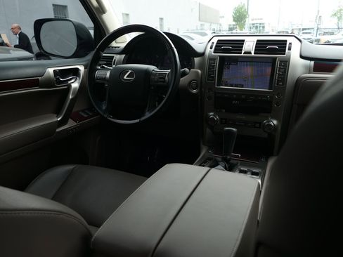 Used 2019 Lexus GX 460 Premium AWD/4WD image 29