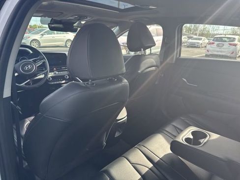 Used 2024 Hyundai Elantra Limited image 10