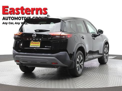 Used 2023 Nissan Rogue SV AWD/4WD image 5