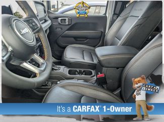 Used 2024 Jeep Wrangler Unlimited Sahara w/ Technology Group AWD/4WD video 1