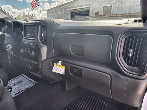 Used 2022 Chevrolet Silverado 1500 Custom w/ Safety Confidence Package image 28